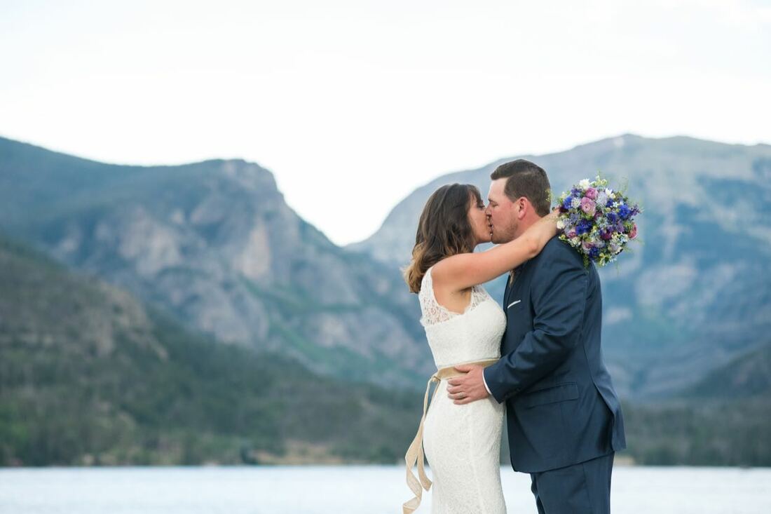 intimate weddings in Colorado
