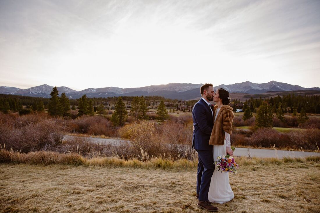 micro wedding in Colorado