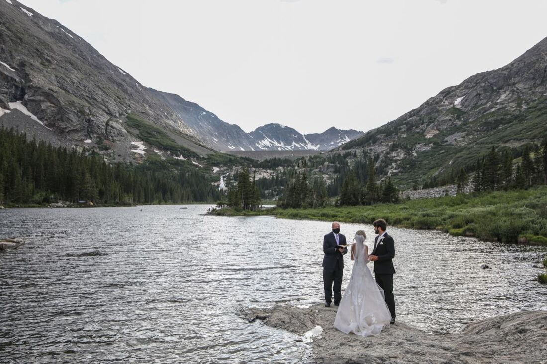 Colorado laid-back wedding